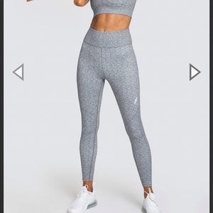 Doyoueven * EXCEL LEGGINGS - MARL GREY Size Small